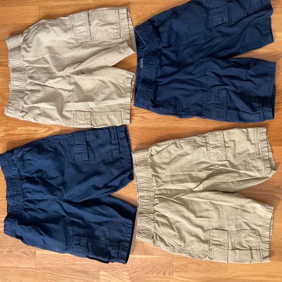 4 CP Childrens Place cargo shorts size 8 - Picture 3 of 4